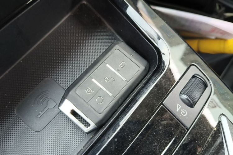 BYD Yuan New Energy 2019 imagem de carro #9