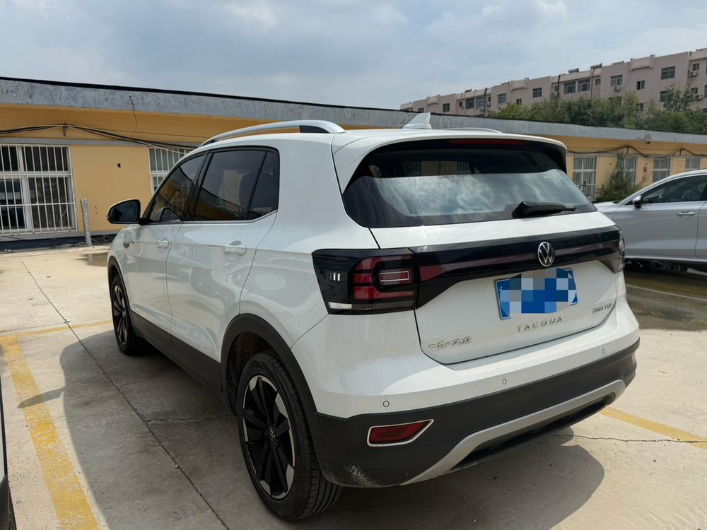 Volkswagen Tacqua 2024 immagine di auto #3