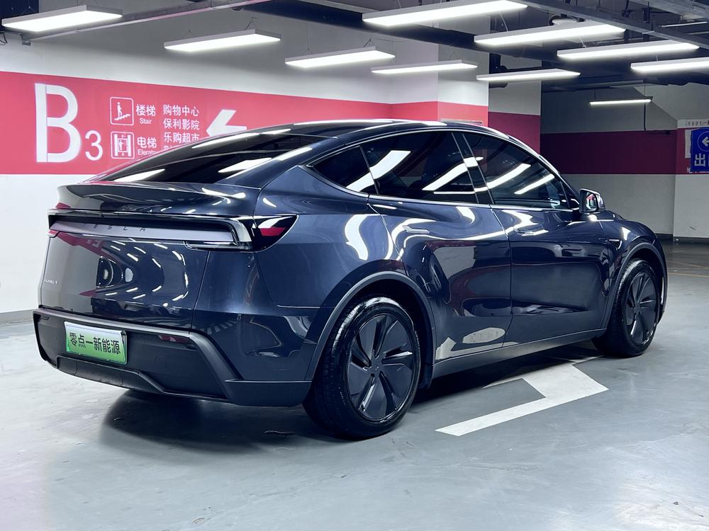 Tesla Model Y 2025 #3 Tesla Model Y 2025 immagine di auto #3
