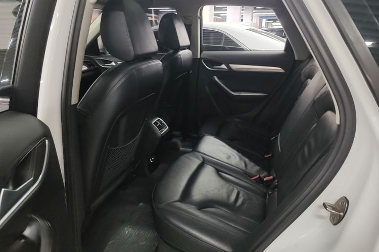 Audi Q3 2015 #17 Audi Q3 2015 car image #17