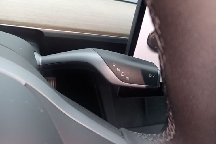 Tesla Model Y 2021 #18 Tesla Model Y 2021 car image #18