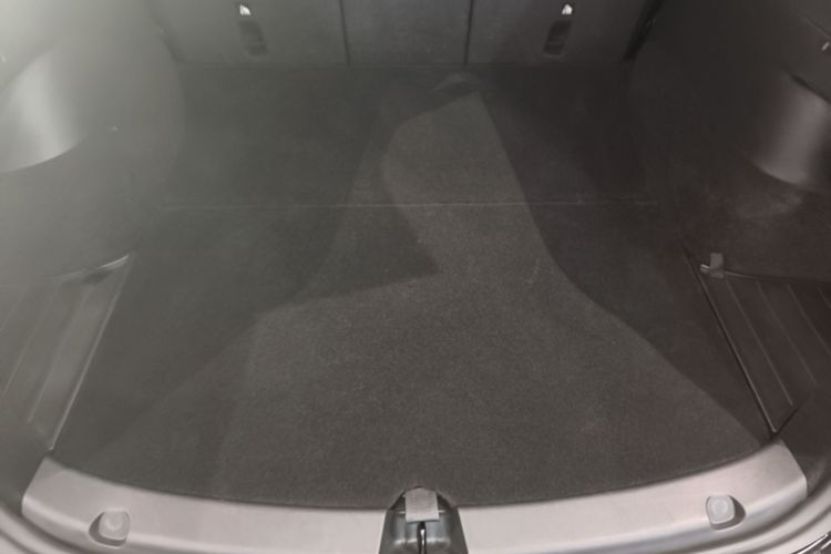 Tesla Model Y 2023 #21 Tesla Model Y 2023 car image #21