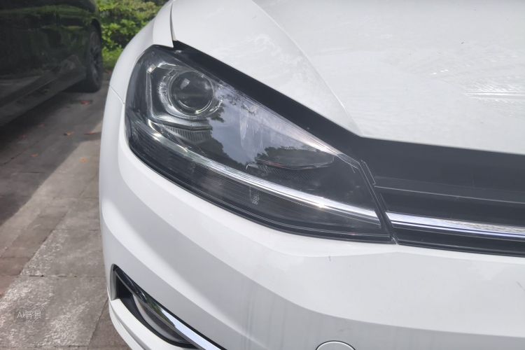 Volkswagen Golf 2020 car image #8