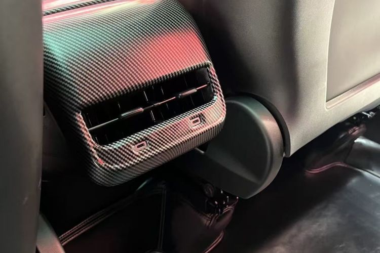 Tesla Model Y 2024 car image #15