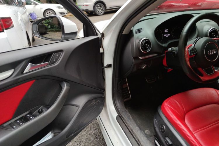Audi A3 2016 car image #9