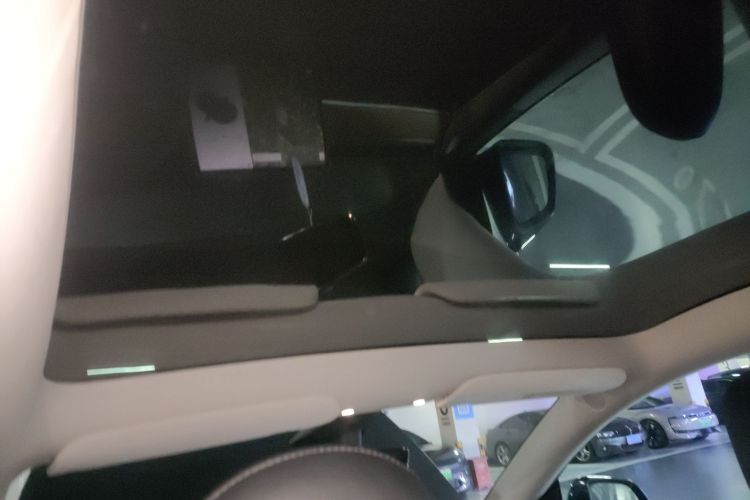 Tesla Model Y 2021 #27 Tesla Model Y 2021 immagine di auto #27