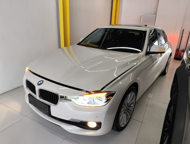 BMW 3 Series 2018 car image 