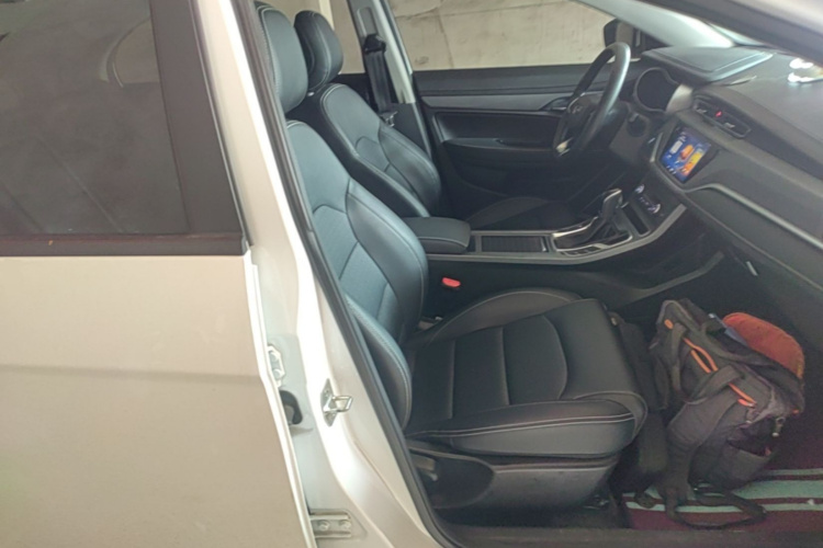 GEELY Emgrand 2021 #24 GEELY Emgrand 2021 car image #24
