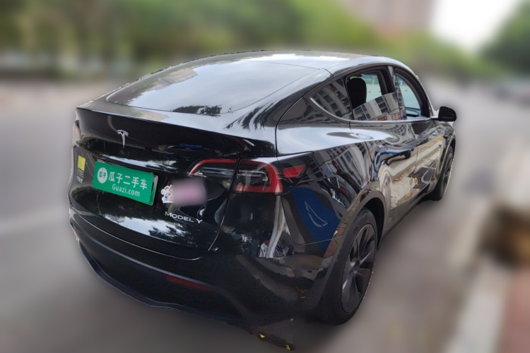 Tesla Model Y 2023 #7 Tesla Model Y 2023 car image #7