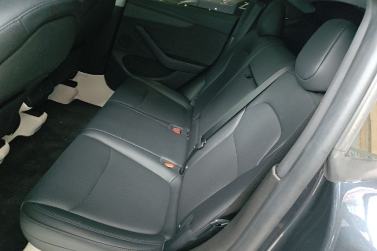 Tesla Model Y 2025 #17 Tesla Model Y 2025 car image #17