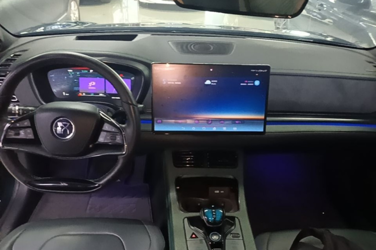BYD Han 2022 car image #10