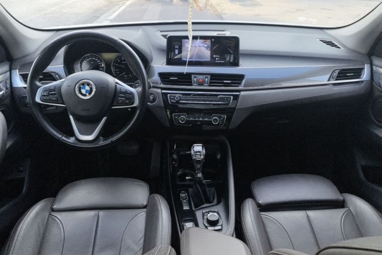 BMW X1 2019 car image #10