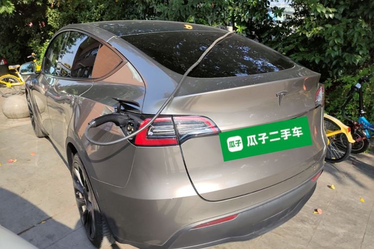 Tesla Model Y 2021 #5 Tesla Model Y 2021 car image #5
