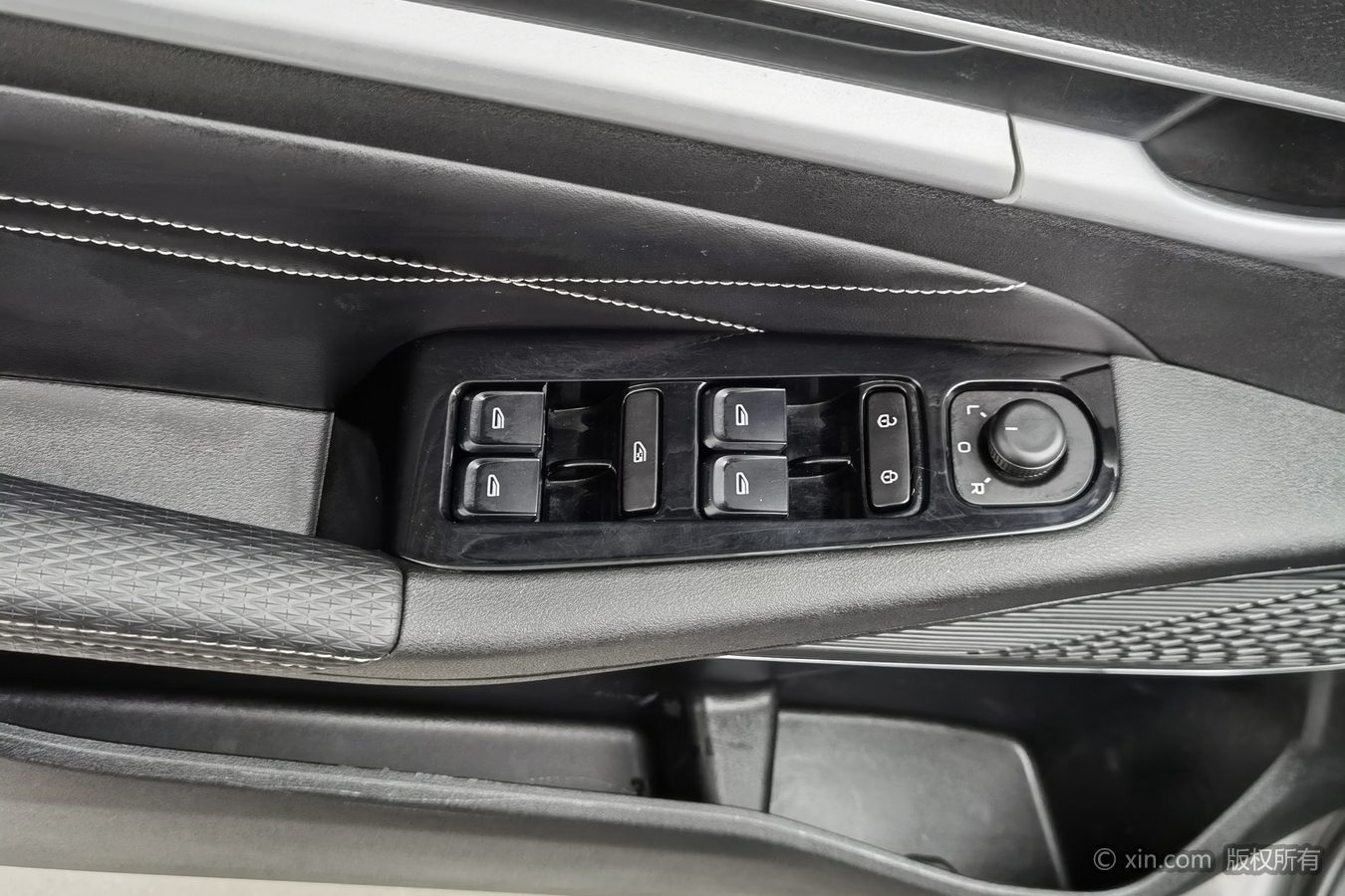 GEELY Emgrand 2023 image de voiture #9