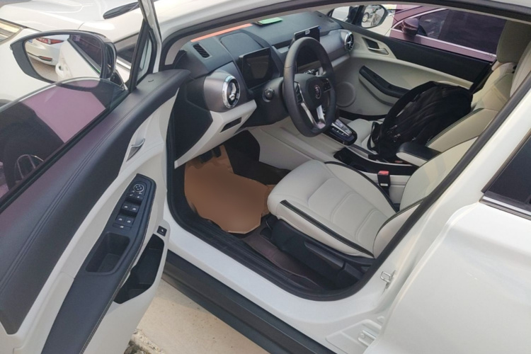 BYD Yuan Pro 2021 car image #16