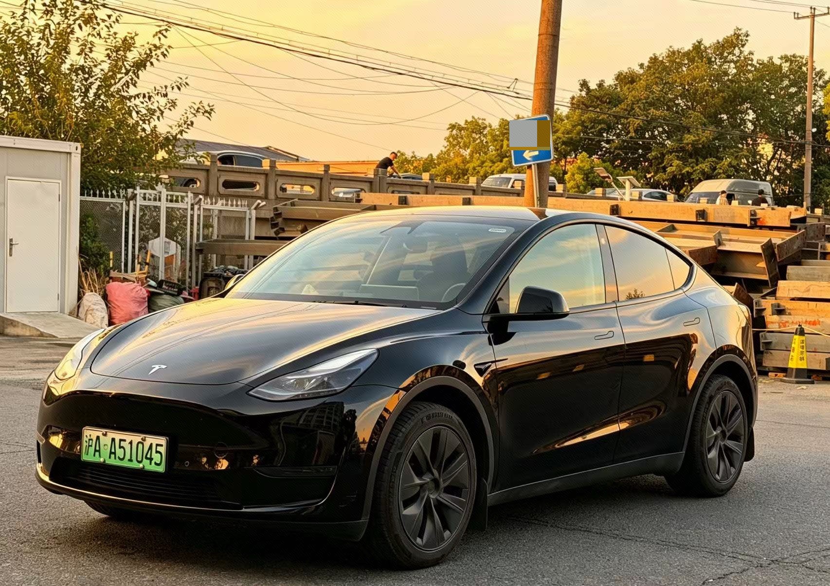 Tesla Model Y 2024 Tesla Model Y 2024 صورة سيارة