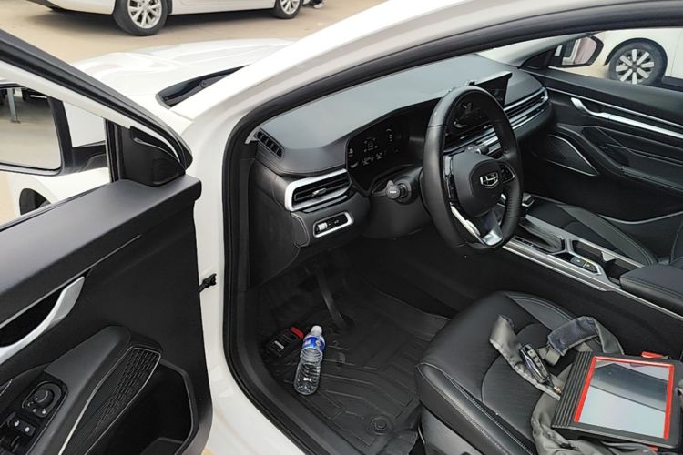 GEELY Emgrand 2022 #8 GEELY Emgrand 2022 car image #8