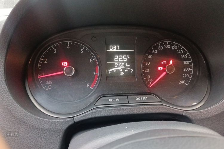 Volkswagen Polo 2017 car image #13