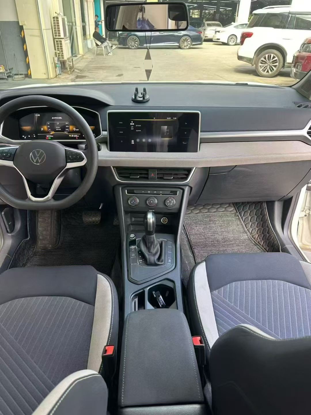 2024 car image #3