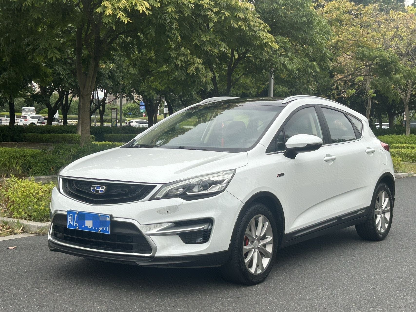 GEELY Emgrand GS 2017 car image 