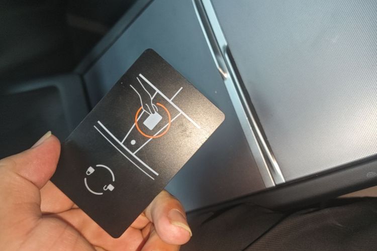 Tesla Model 3 2024 car image #9