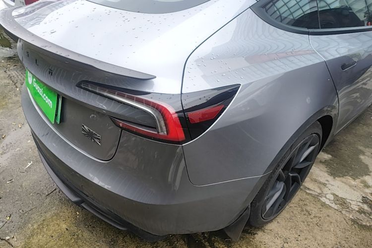 Tesla Model 3 2024 car image #8