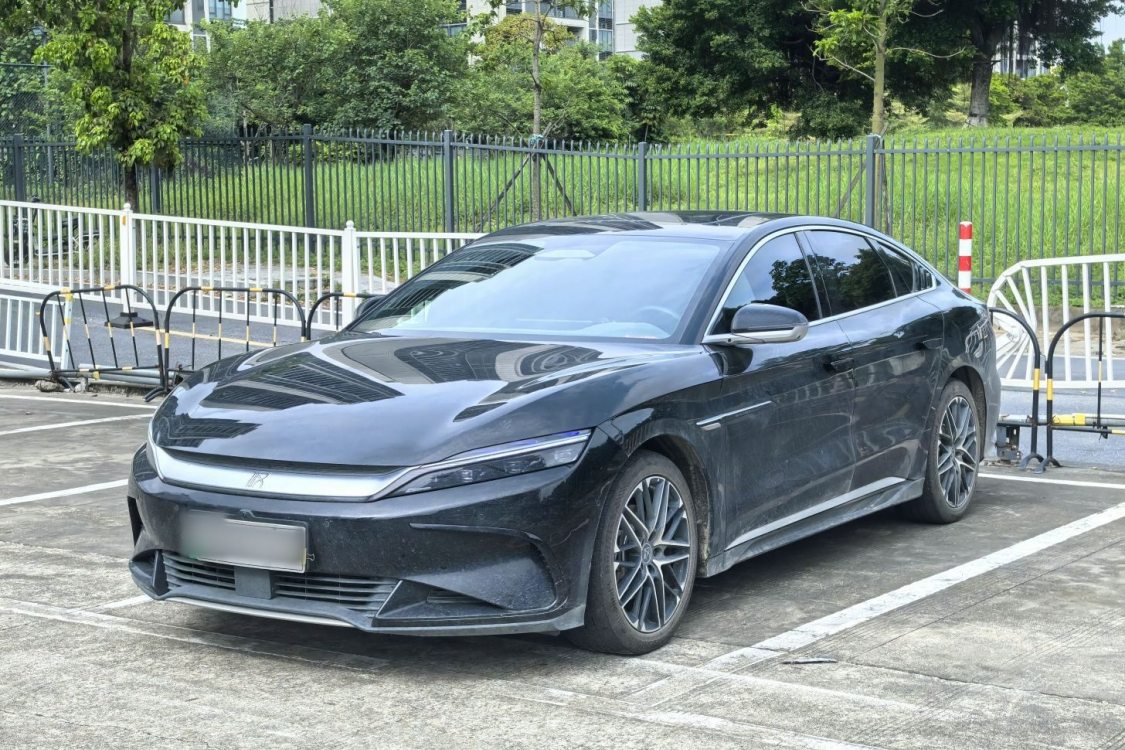 BYD Han 2025 imagem de carro 