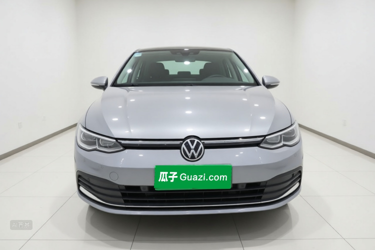 Volkswagen Golf 2021 car image #3