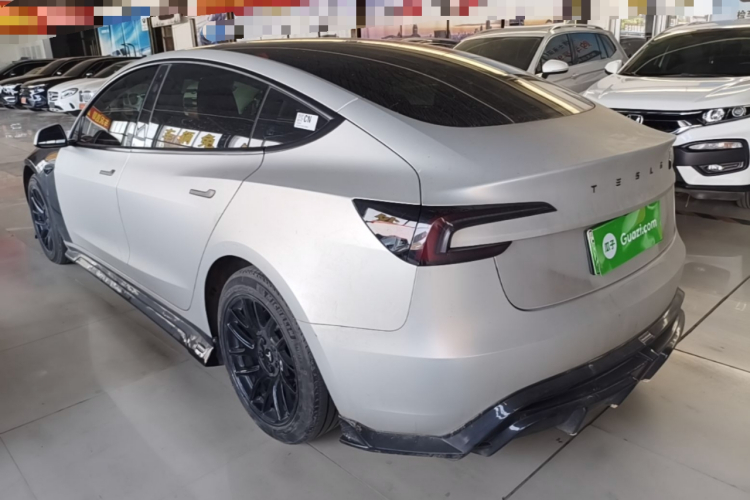 Tesla Model 3 2024 car image #5