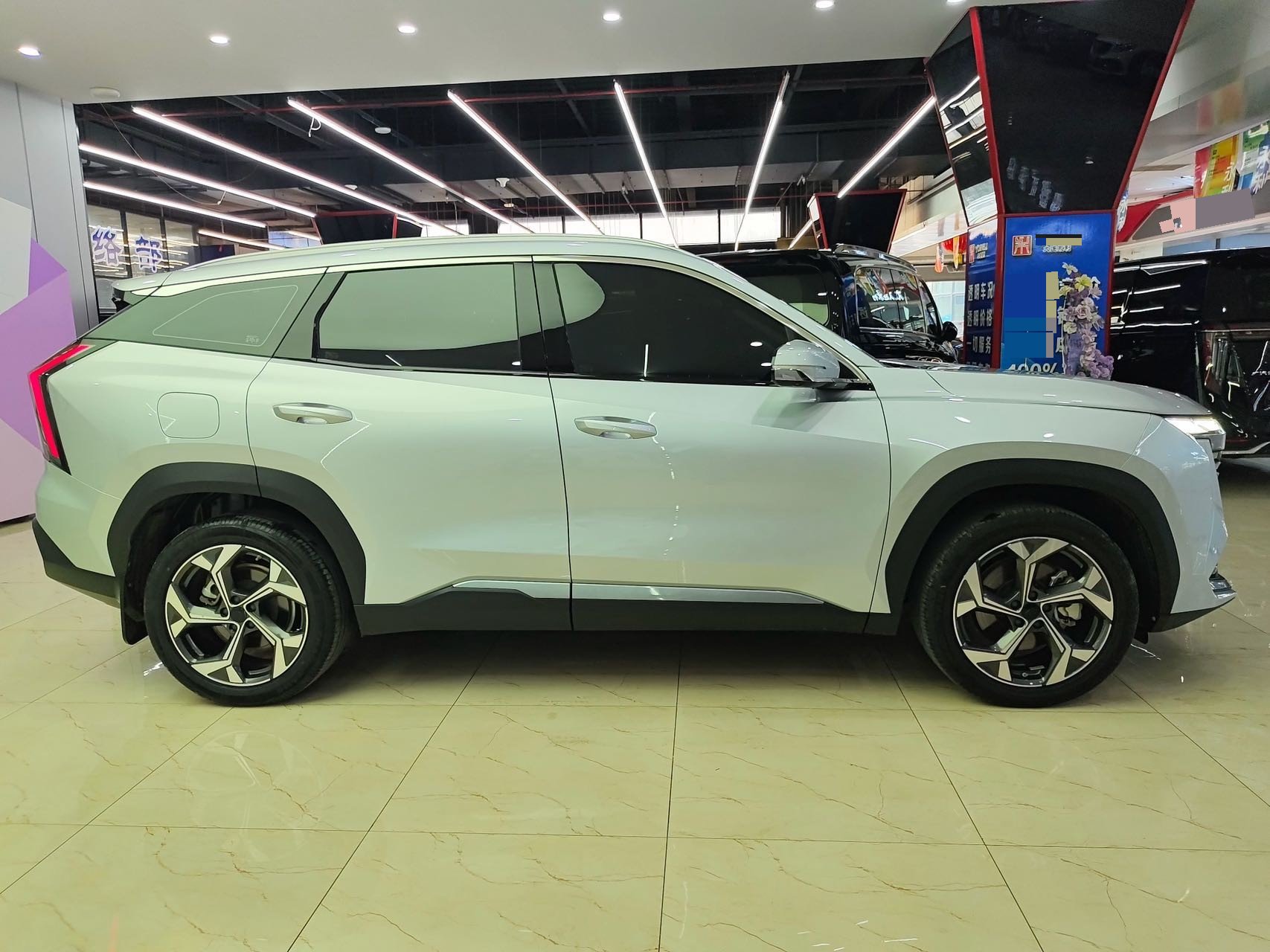 GEELY Boyue L 2025 immagine di auto #8