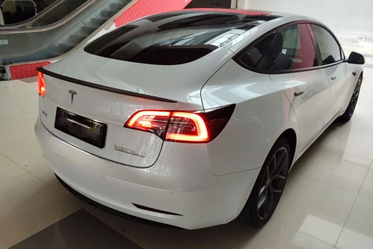 Tesla Model 3 2021 car image #5