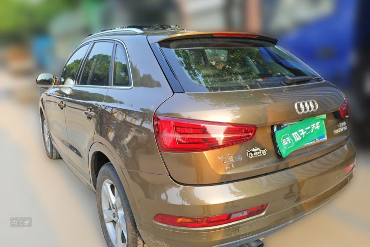 Audi Q3 2018 car image #5