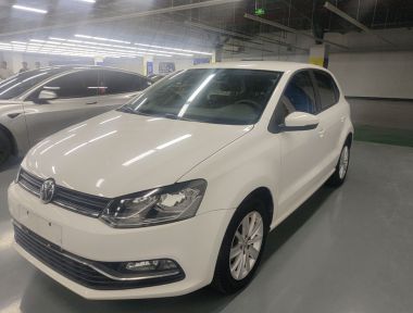Volkswagen Polo 2015 Volkswagen Polo 2015 car image