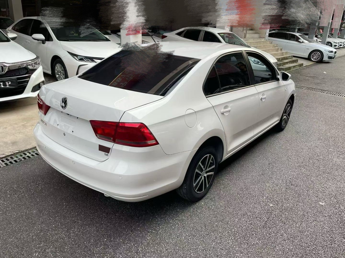Volkswagen Santana 2015 car image #6