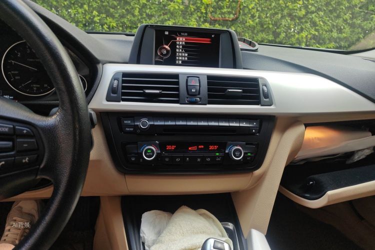 BMW 3 Series 2015 car image #15
