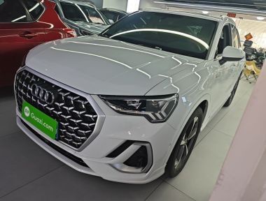 Audi Q3 2024 car image 
