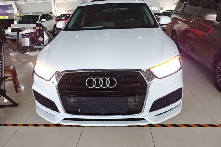 Audi Q3 2019 immagine di auto #3