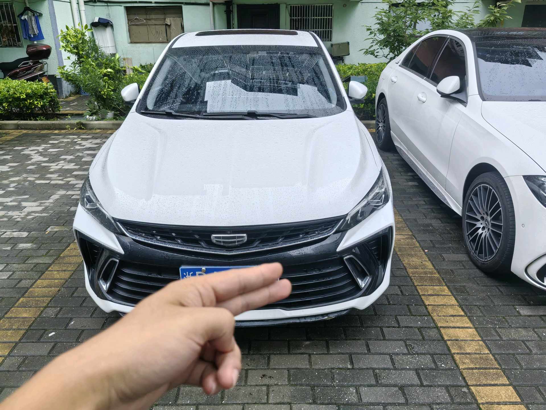 GEELY Binray 2023 car image #2