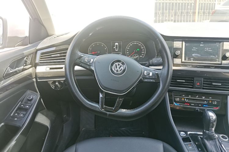 Volkswagen Bora 2019 car image #12
