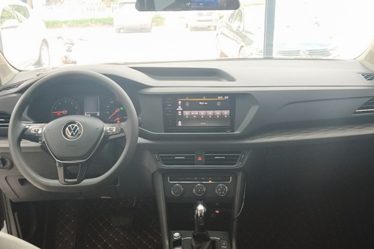 Volkswagen Tharu 2021 #10 Volkswagen Tharu 2021 car image #10