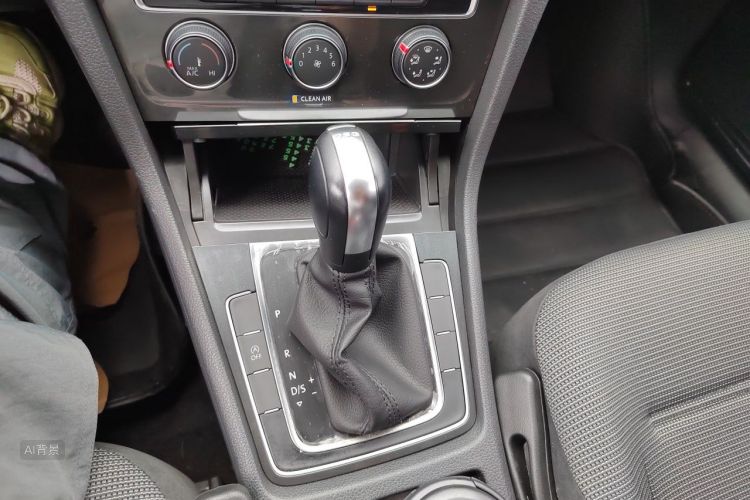 Volkswagen Golf 2018 #16 Volkswagen Golf 2018 car image #16