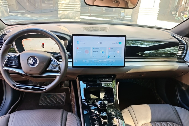 BYD Han 2023 car image #11