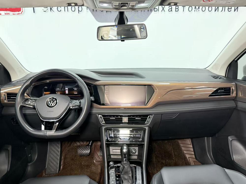 Volkswagen Tharu 2022 car image #16