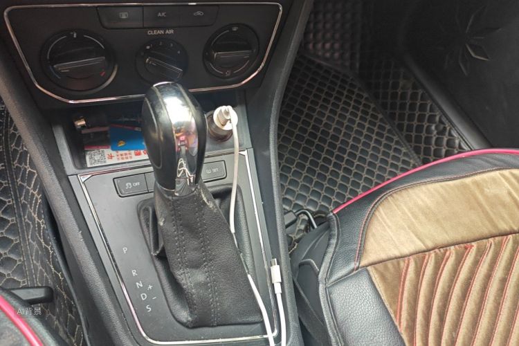 Volkswagen Lavida 2015 car image #16