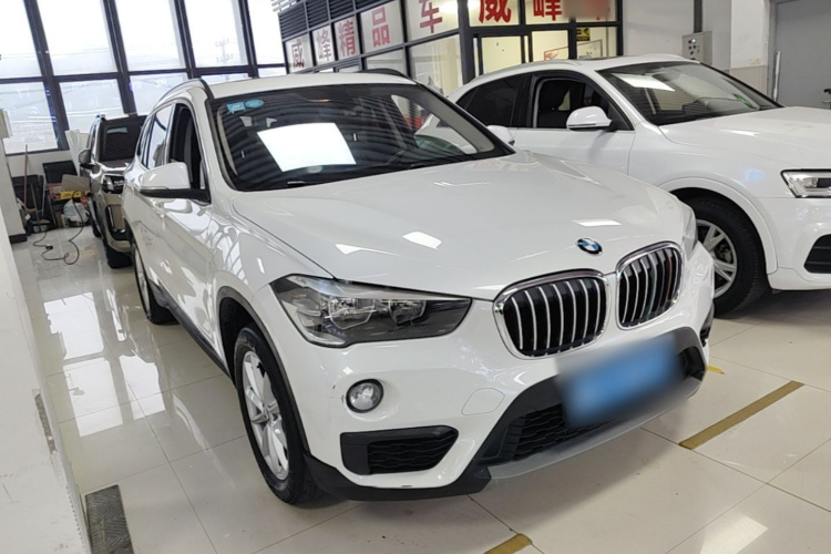 BMW X1 2019 изображение автомобиля #4