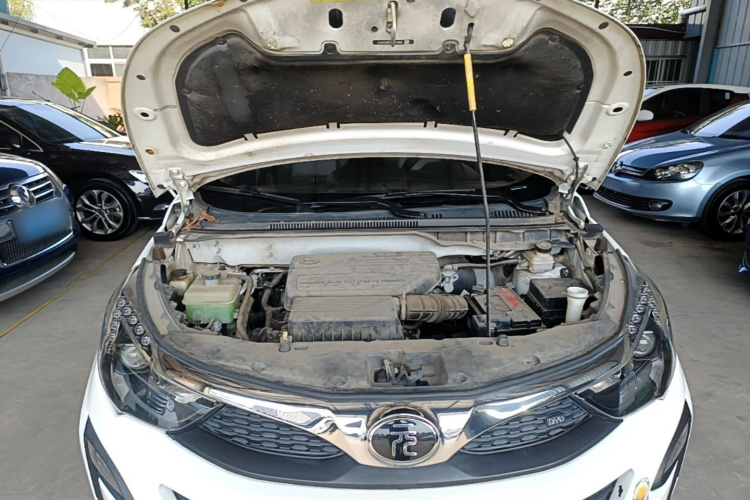 BYD Yuan 2018 #20 BYD Yuan 2018 car image #20
