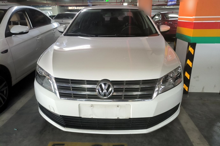 Volkswagen Lavida 2017 car image #3