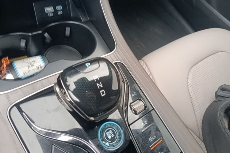 BYD Han 2024 car image #14