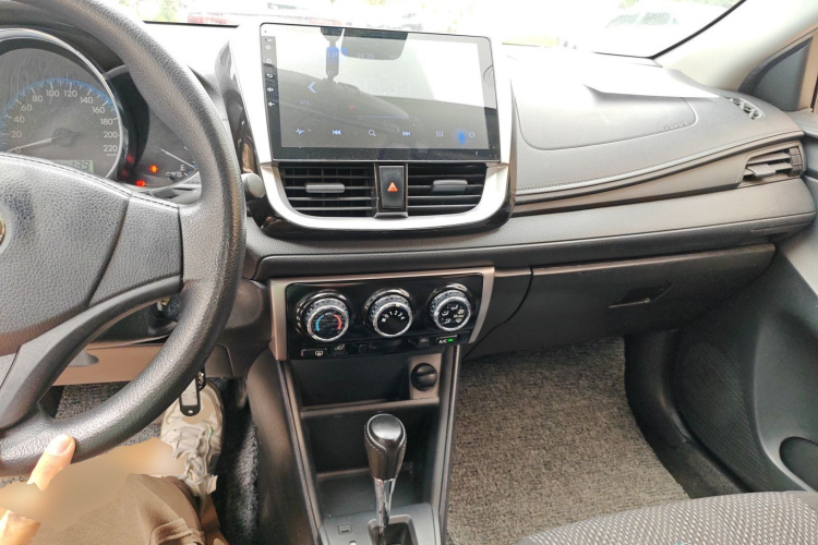 Toyota Vios 2018 car image #11