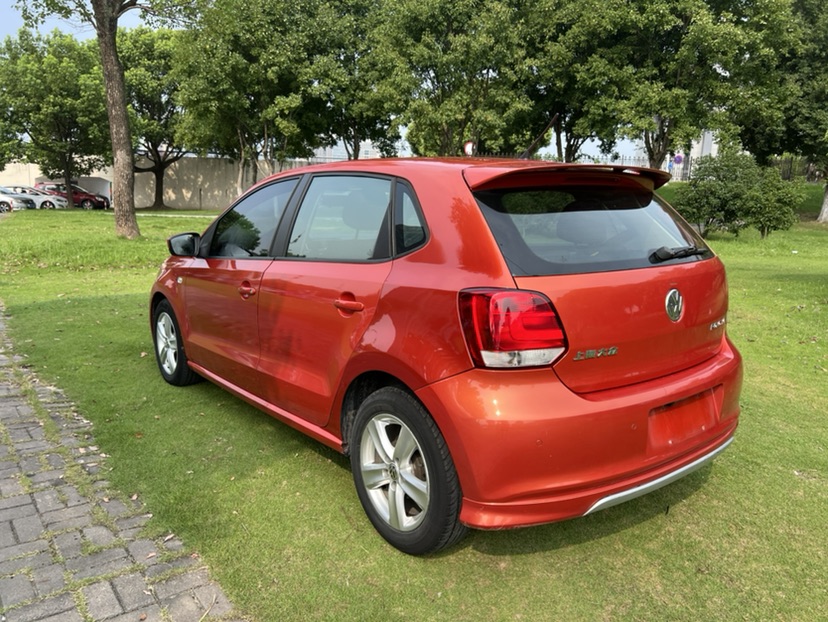 Volkswagen Polo 2011 car image #8